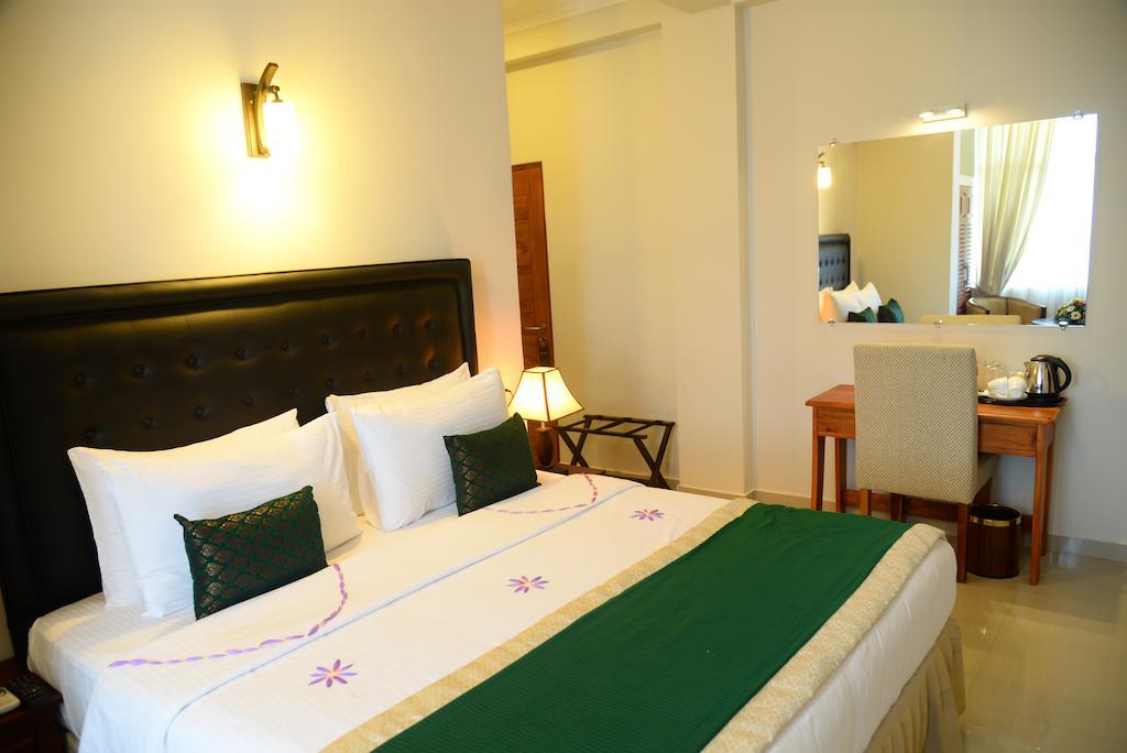 Lazaani Hotel كولمبو المظهر الخارجي الصورة