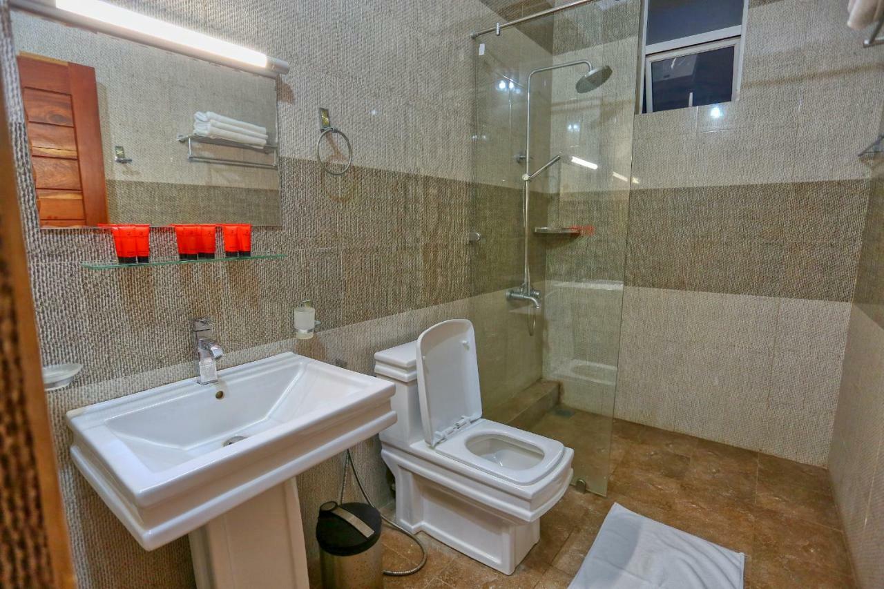 Lazaani Hotel كولمبو المظهر الخارجي الصورة