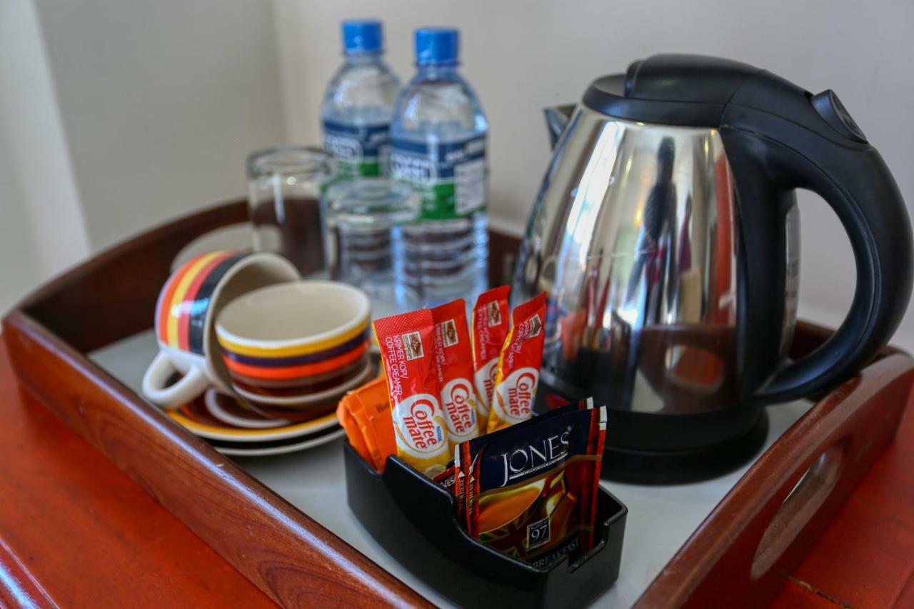 Lazaani Hotel كولمبو المظهر الخارجي الصورة