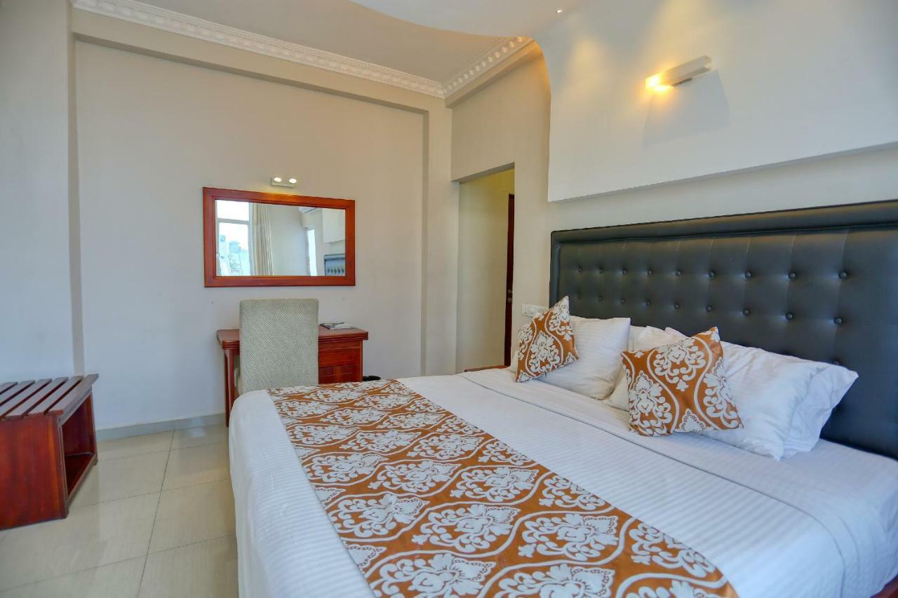 Lazaani Hotel كولمبو المظهر الخارجي الصورة